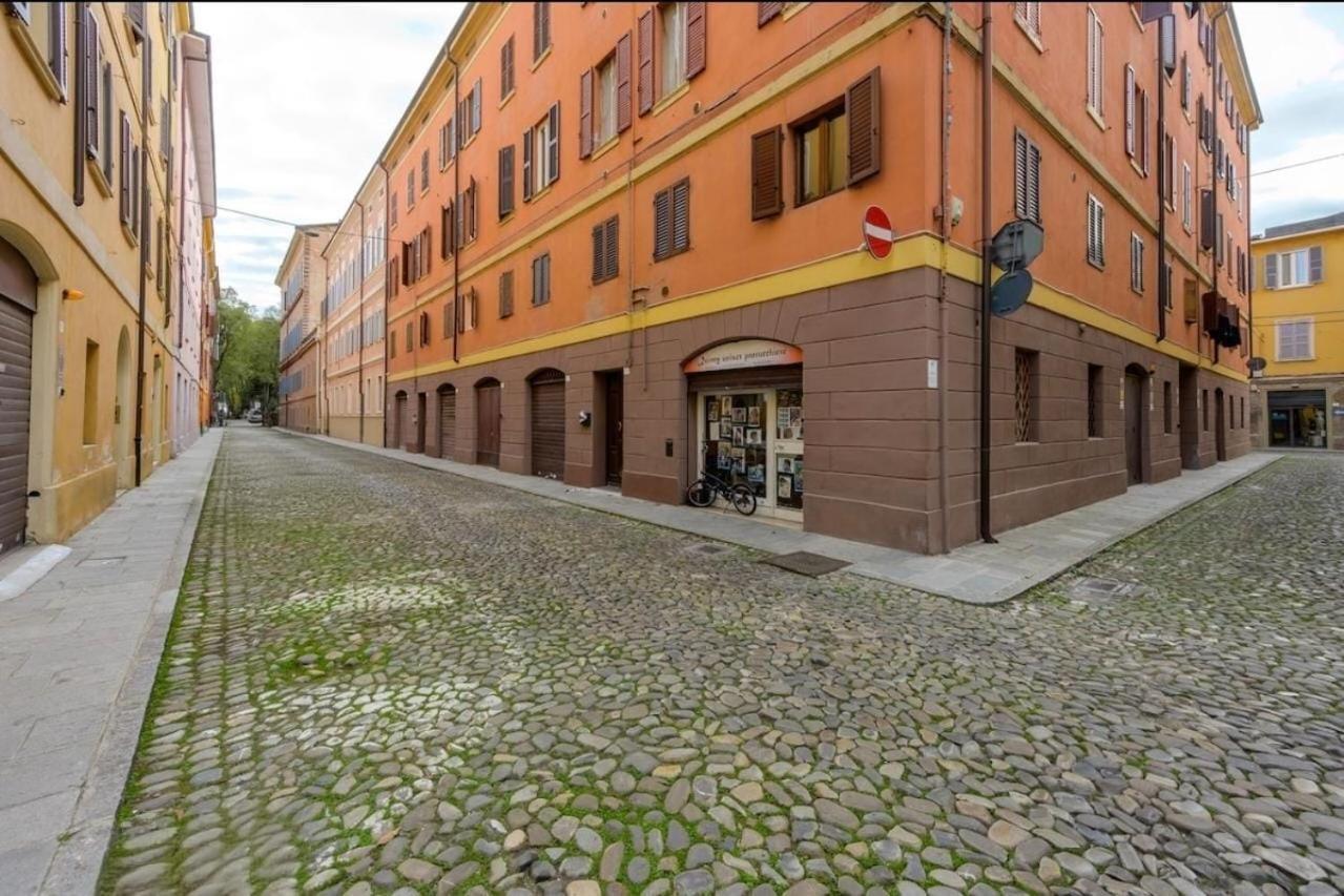 La Sosta 2-Casa Accanto Alla Stazione Dei Treni Modena Luaran gambar